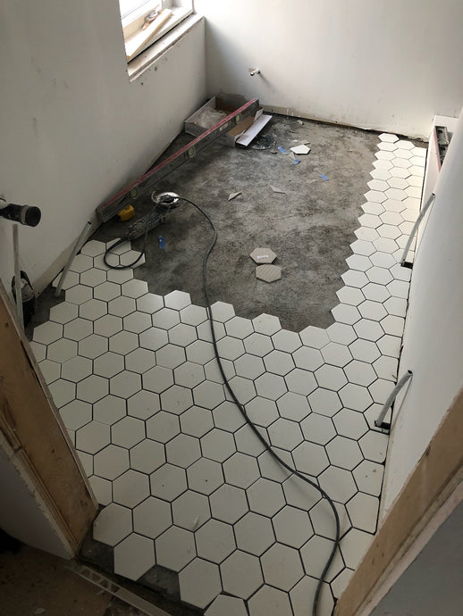 En-suite hexagon tile floor